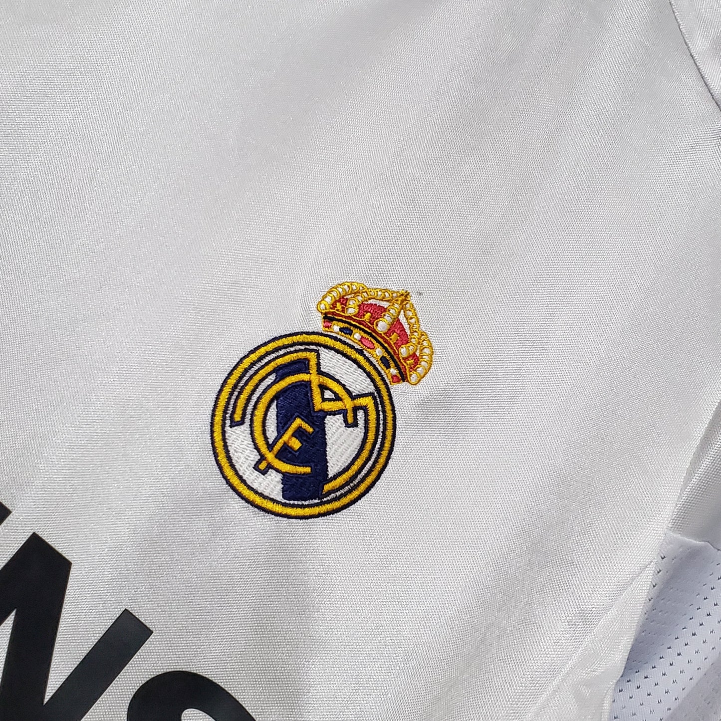 Retro Real Madrid Home 04/05