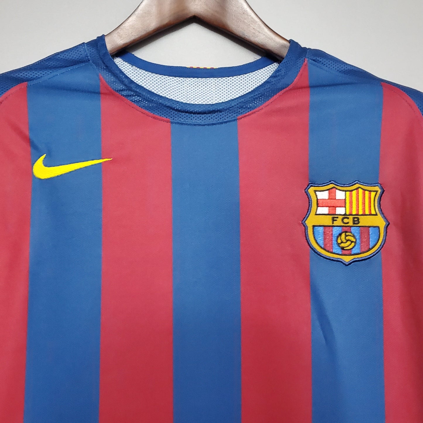 Retro Barcelona Home 05/06