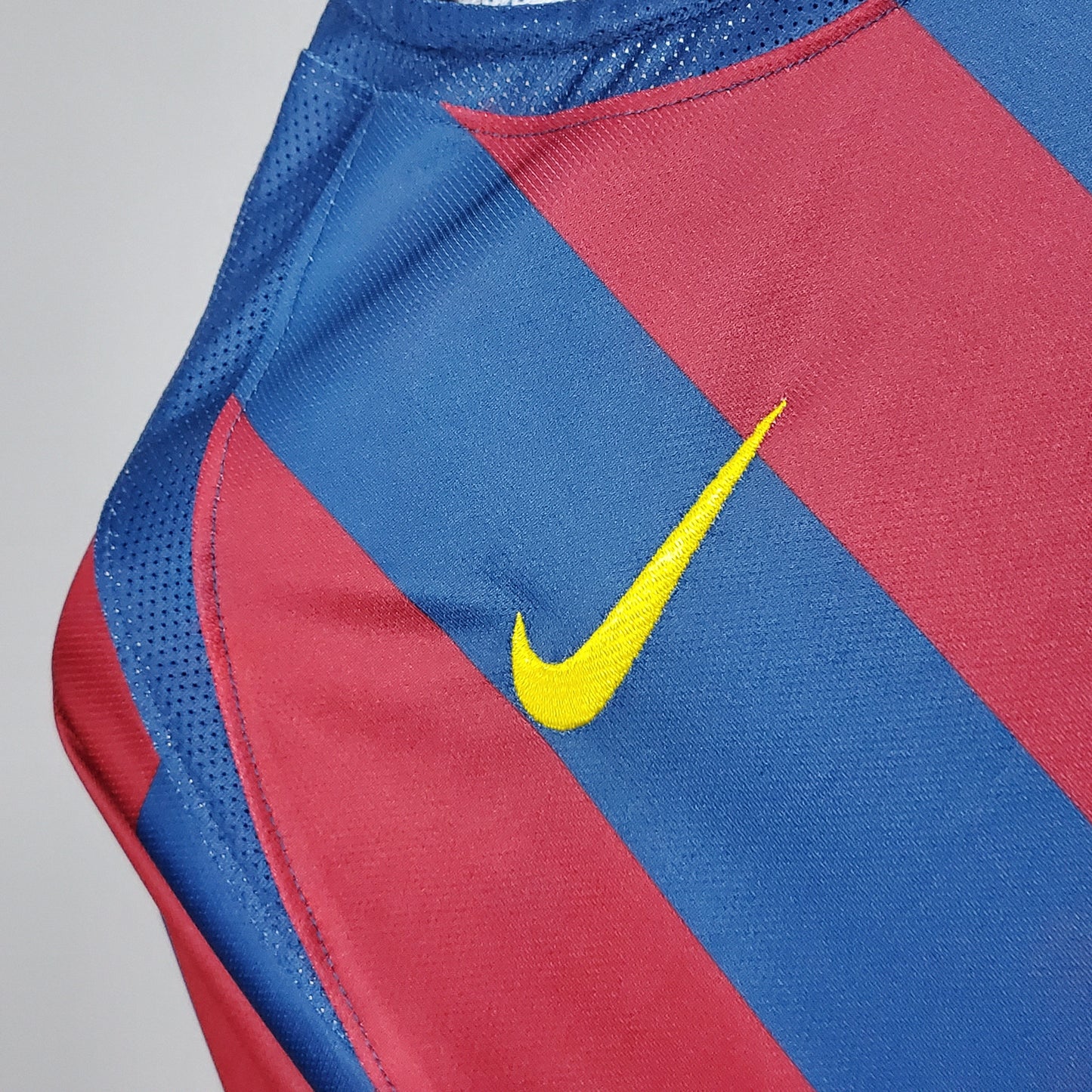 Retro Barcelona Home 05/06