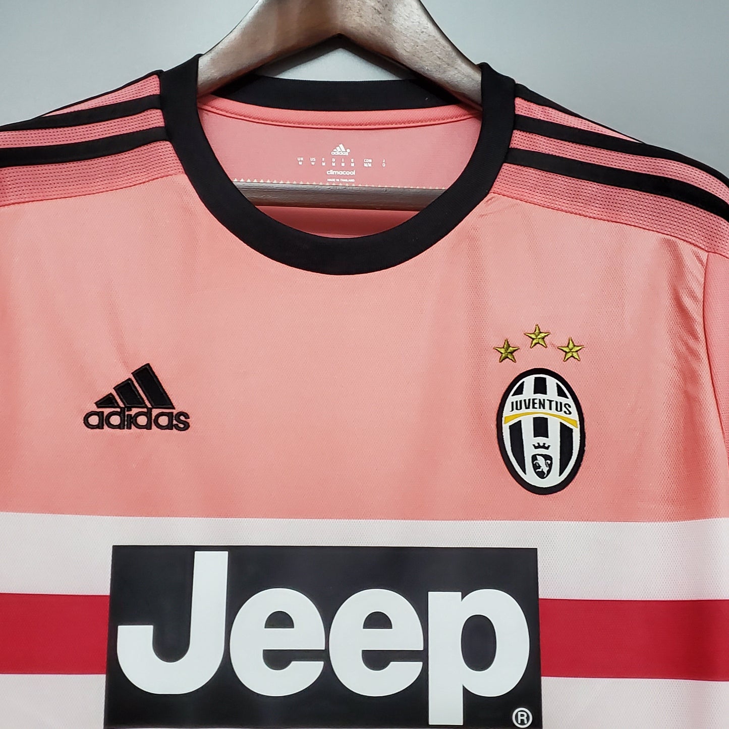 Retro Juventus Away 15/16