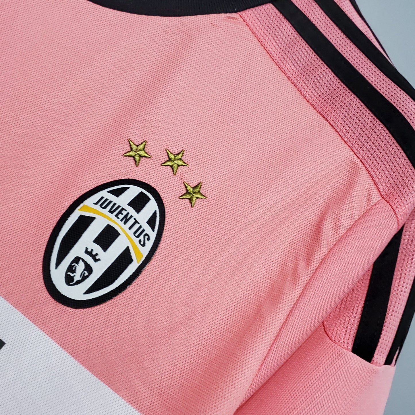 Retro Juventus Away 15/16