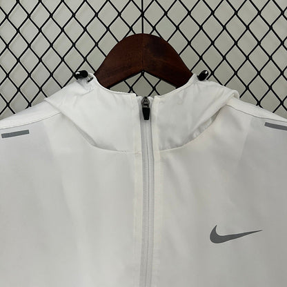 Veste Nike blanche 2024